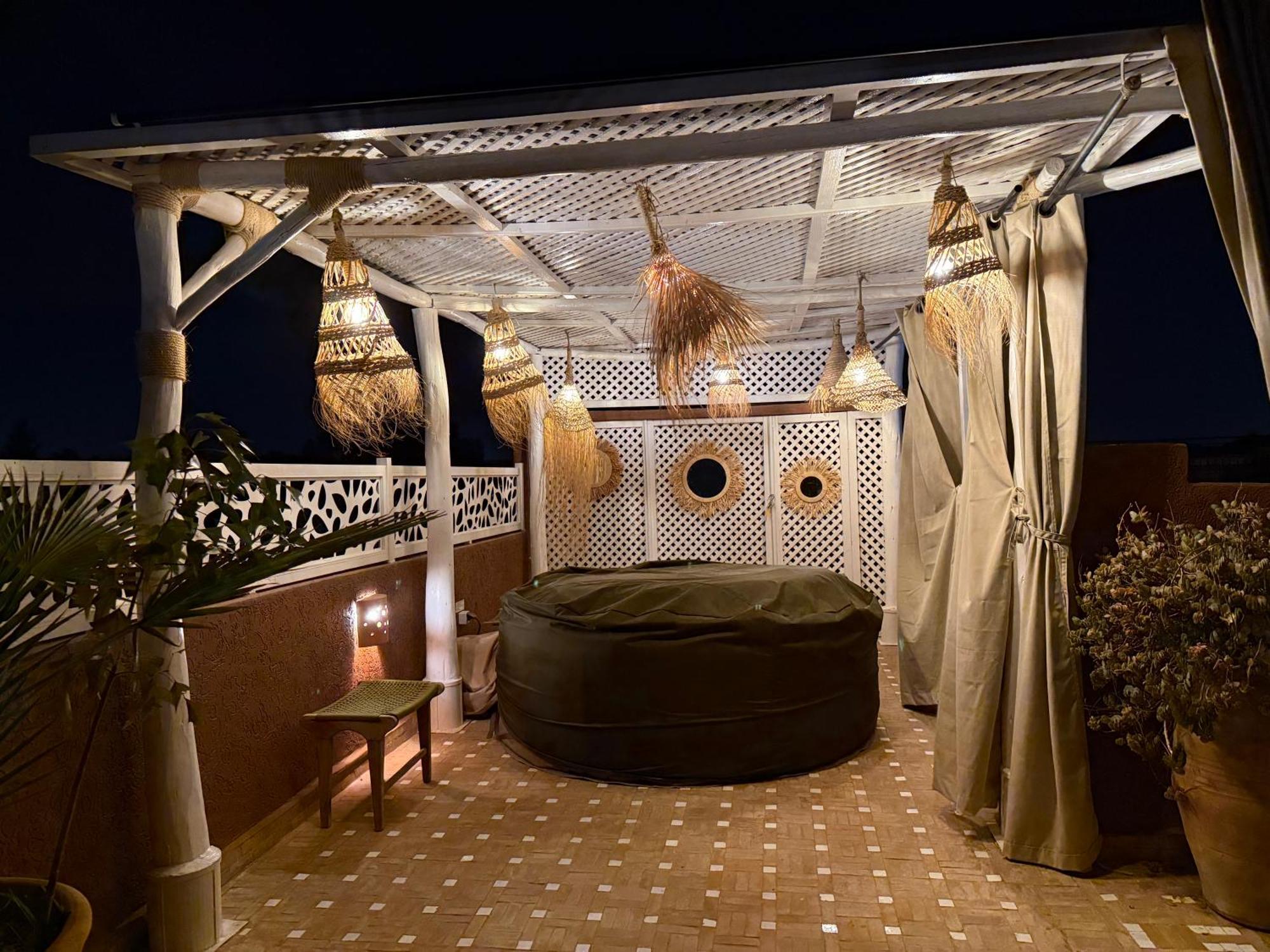 "Le 21", Exclusive Luxury Duplex 400M From Jemaa El Fna Place -Hammam-Jacuzzi-Koutoubia View-Roof Terrace -Speed Wifi Marrakesh Esterno foto